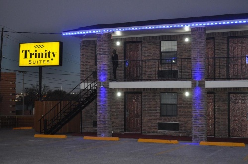 Trinity Suites Downtown Dallas image 6